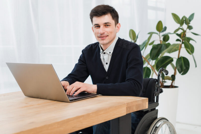 Découvrez les secrets pour réussir en tant qu'entrepreneur handicapé !